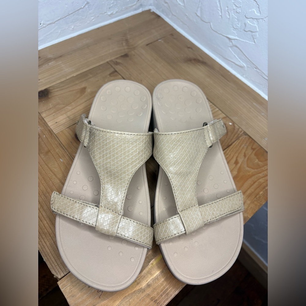 Vionic Pacific Ellie oat beige Snake Print Sandals Comfort Size7.5 preloved - Picture 9 of 9